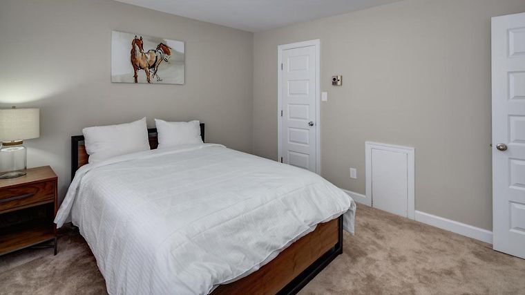FERN GARDENS APARTMENTS ARLINGTON, VA (United States) - from US$ 95 | BOOKED